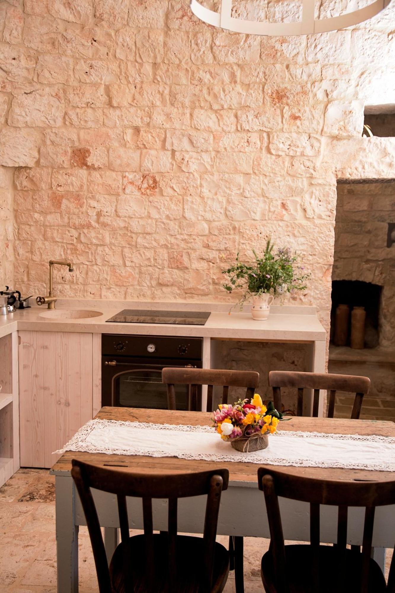 Trulli Alla Controra กอนแวร์ซาโน ภายนอก รูปภาพ